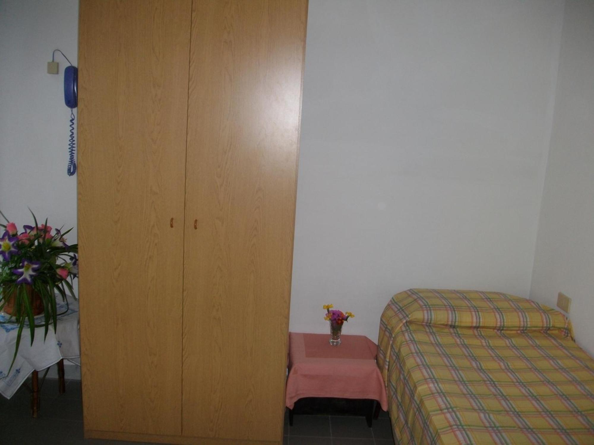Hotel Alberta Massa  Room photo