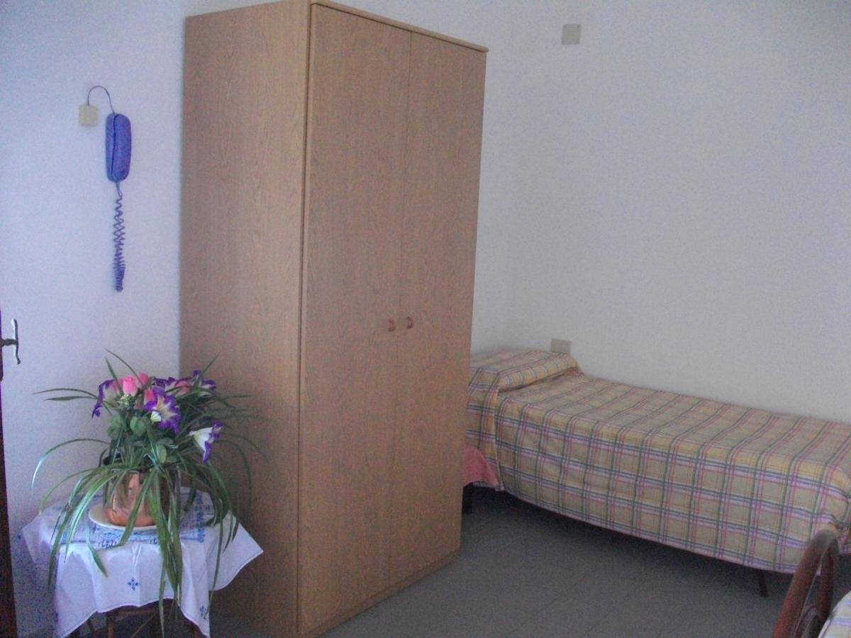 Hotel Alberta Massa  Room photo
